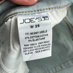Joe’s Jeans Skinny Ankle in Light Wash